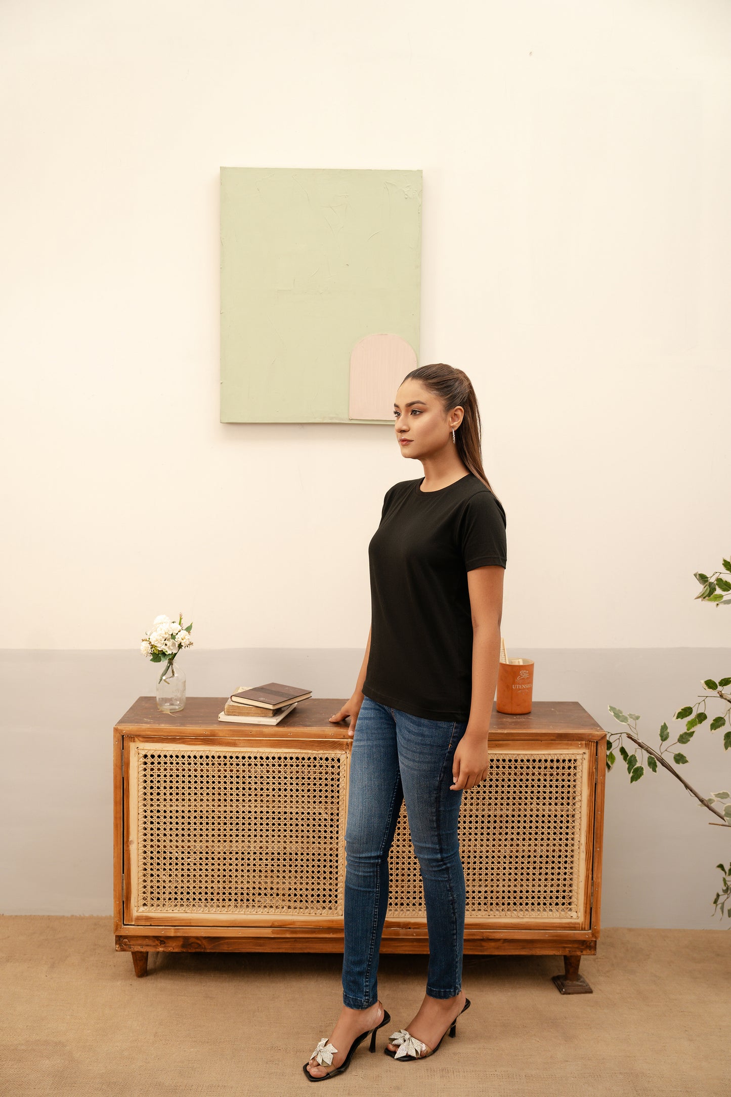 Basic Tee-Black